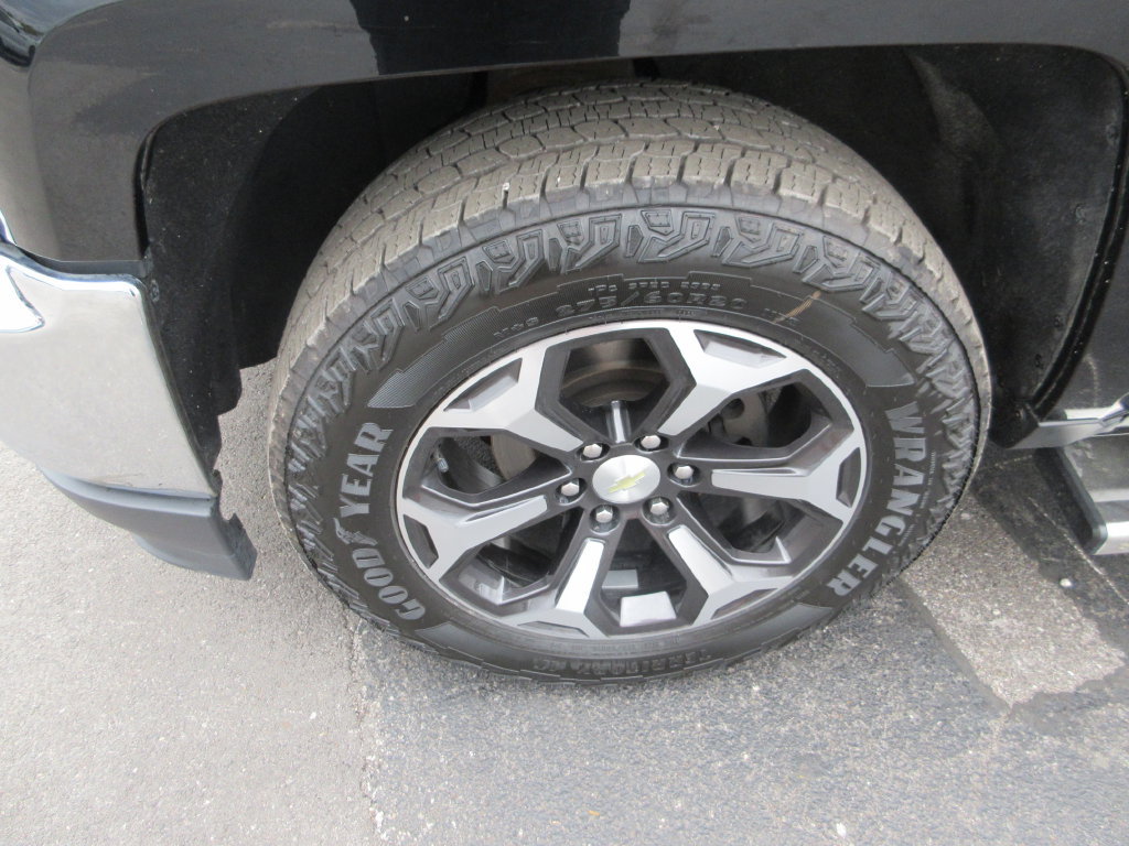 Used 2018 Chevrolet Silverado 1500 LT AWD/4WD image 14