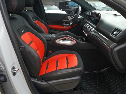 Used 2024 Mercedes-Benz GLE 63 AMG S image 7