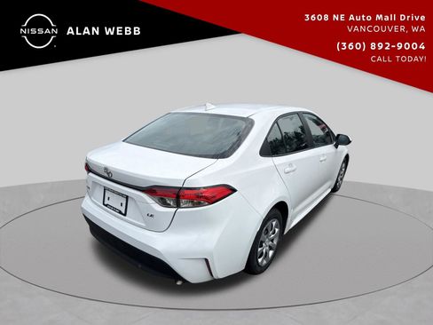 Used 2024 Toyota Corolla LE FWD image 2