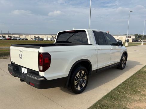 Certified 2018 Honda Ridgeline RTL-T image 8