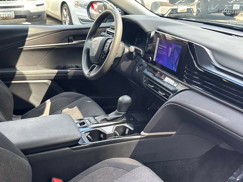 Used 2025 Toyota Camry LE FWD image 10