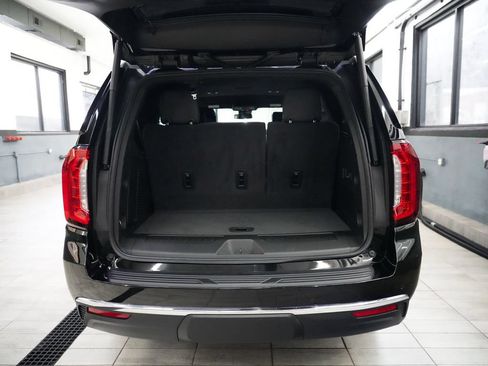 Used 2024 GMC Yukon SLT w/ SLT Luxury Package AWD/4WD image 43