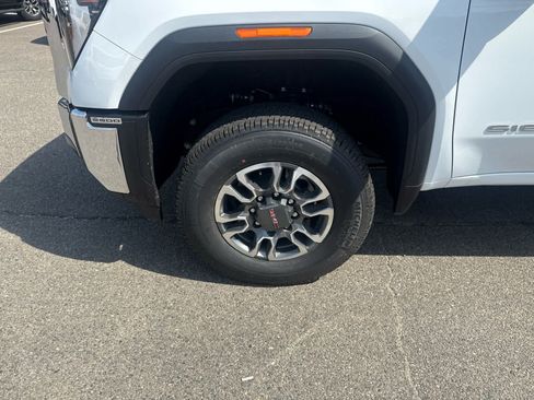 New 2026 GMC Sierra 2500 SLT AWD/4WD image 10
