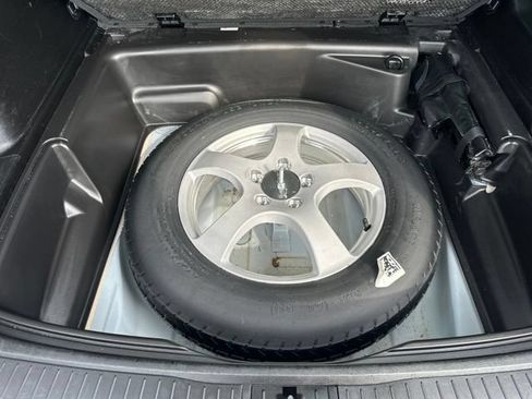 Used 2024 Jeep Grand Cherokee Altitude RWD image 38
