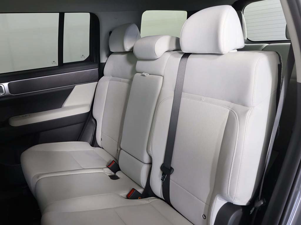 Certified 2024 Hyundai Santa Fe SE AWD/4WD image 28