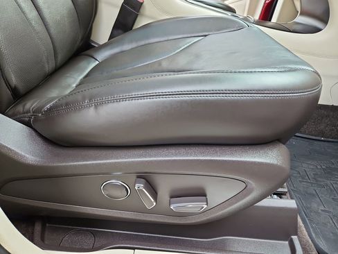 Used 2016 Lincoln MKC Reserve w/ Lincoln MKC Climate Package image 26