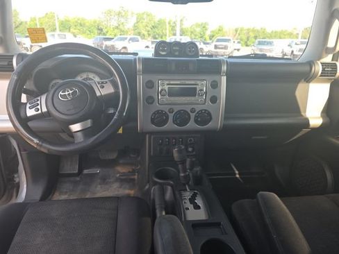 Used 2014 Toyota FJ Cruiser 4WD w/ Convenience Package image 6