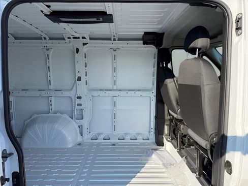 New 2025 RAM ProMaster 1500 w/ Convenience Group FWD image 10