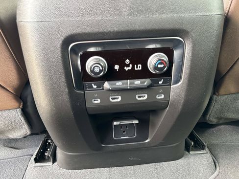 Used 2023 Chevrolet Suburban High Country w/ Advanced Technology Package RWD image 34