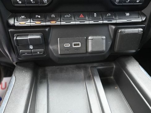 Used 2019 GMC Sierra 1500 SLT w/ SLT Premium Plus Package image 9