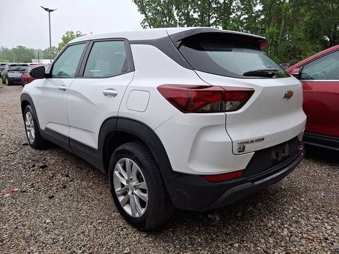 Used 2023 Chevrolet TrailBlazer LS FWD image 4