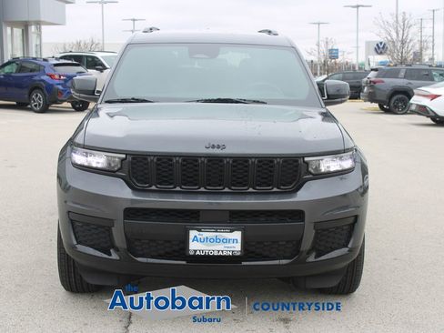 Used 2024 Jeep Grand Cherokee L Laredo AWD/4WD image 2