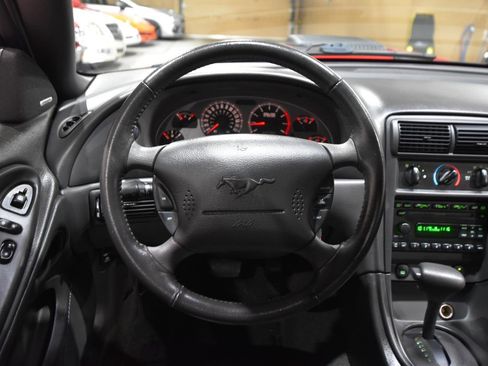 Used 2004 Ford Mustang Mach 1 RWD image 17