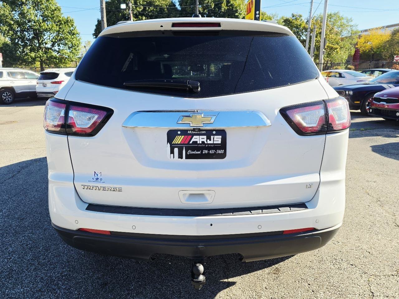 Used 2017 Chevrolet Traverse LT FWD image 6
