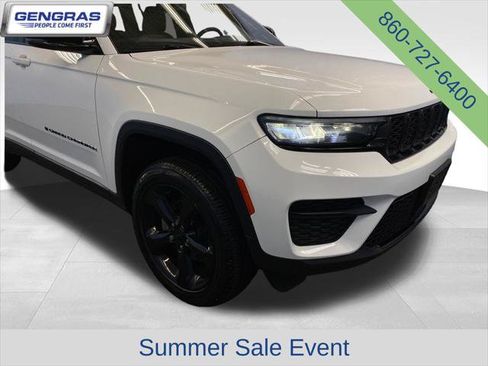 Certified 2023 Jeep Grand Cherokee Altitude AWD/4WD image 49