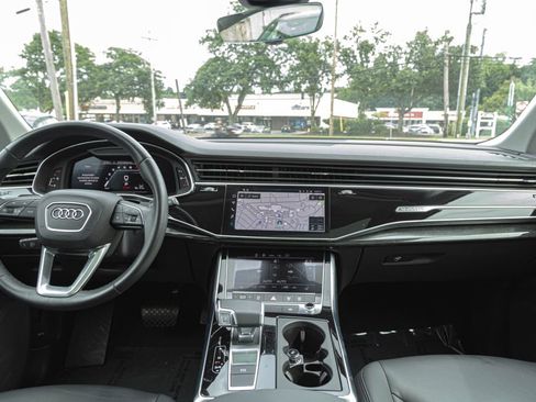 Used 2023 Audi Q7 2.0T Premium w/ Convenience Package AWD/4WD image 16