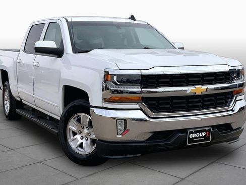 Used 2018 Chevrolet Silverado 1500 LT w/ Texas Edition RWD image 3