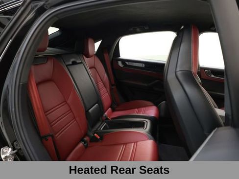 Used 2024 Porsche Cayenne Turbo GT AWD/4WD image 28