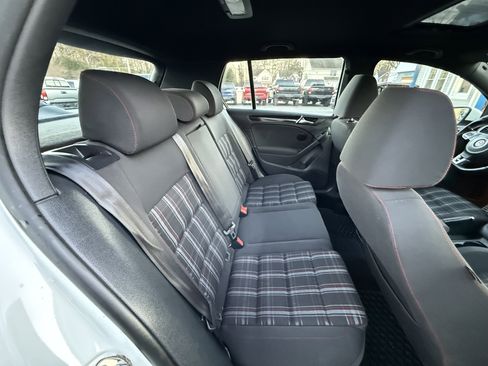 Used 2011 Volkswagen GTI 4-Door image 18