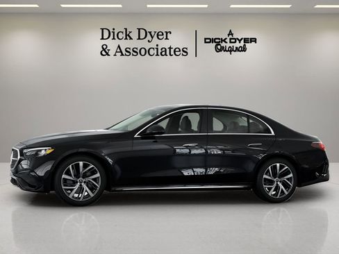 Used 2025 Mercedes-Benz E 350 Sedan image 31