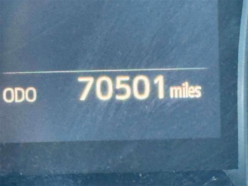 Used 2018 Toyota Camry SE image 26