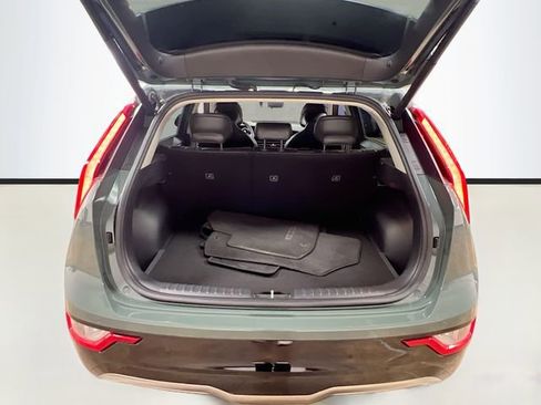 Certified 2025 Kia Niro Wind FWD image 27