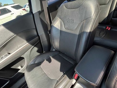 Used 2018 Jeep Compass Limited image 25