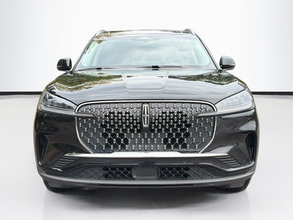 Used 2025 Lincoln Aviator AWD w/ Equipment Group 101A image 2