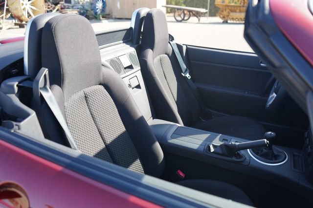 Used 2006 MAZDA MX-5 Miata Sport w/ Appearance Pkg RWD image 71