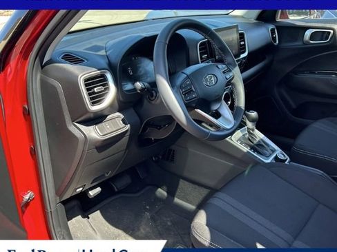 Used 2026 Hyundai Venue SEL image 6
