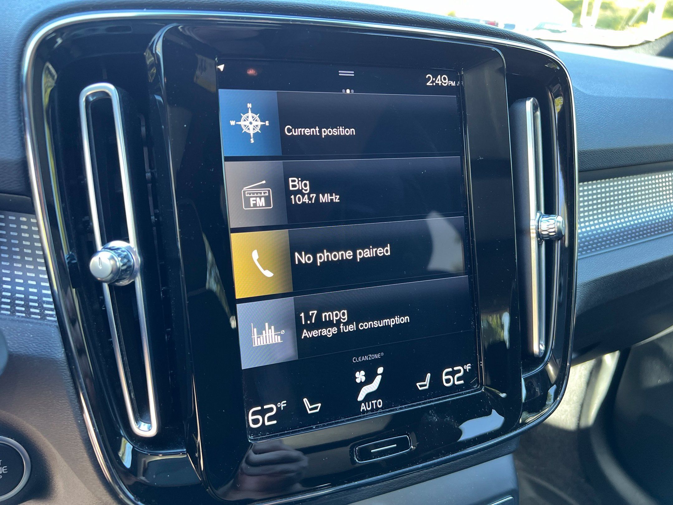 Used 2022 Volvo XC40 T5 R-Design w/ Advanced Package AWD/4WD image 38