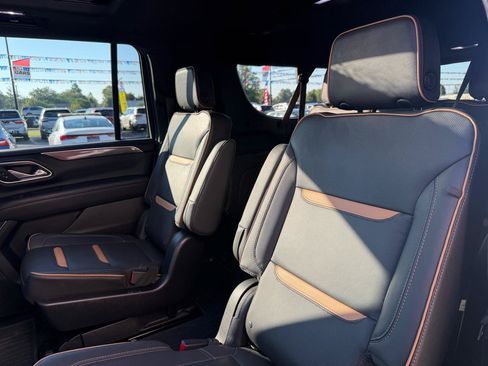 Used 2023 GMC Yukon XL AT4 w/ AT4 Premium Package AWD/4WD image 21