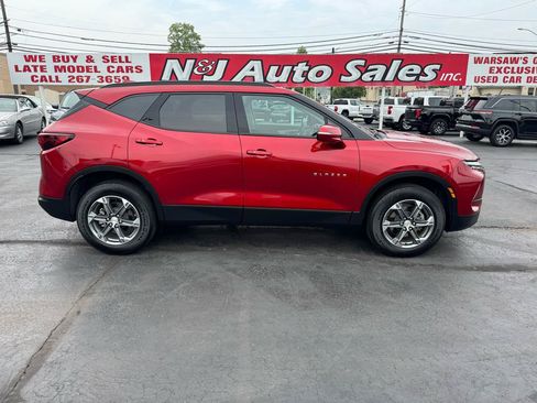 Used 2024 Chevrolet Blazer LT FWD image 4