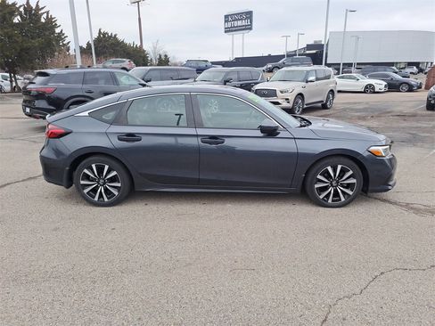 Used 2022 Honda Civic EX-L image 6