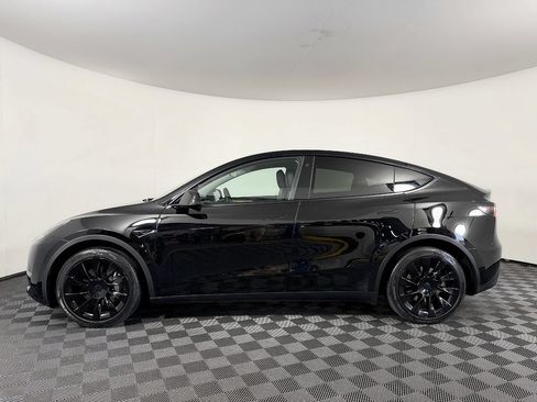 Used 2023 Tesla Model Y Long Range AWD/4WD image 15