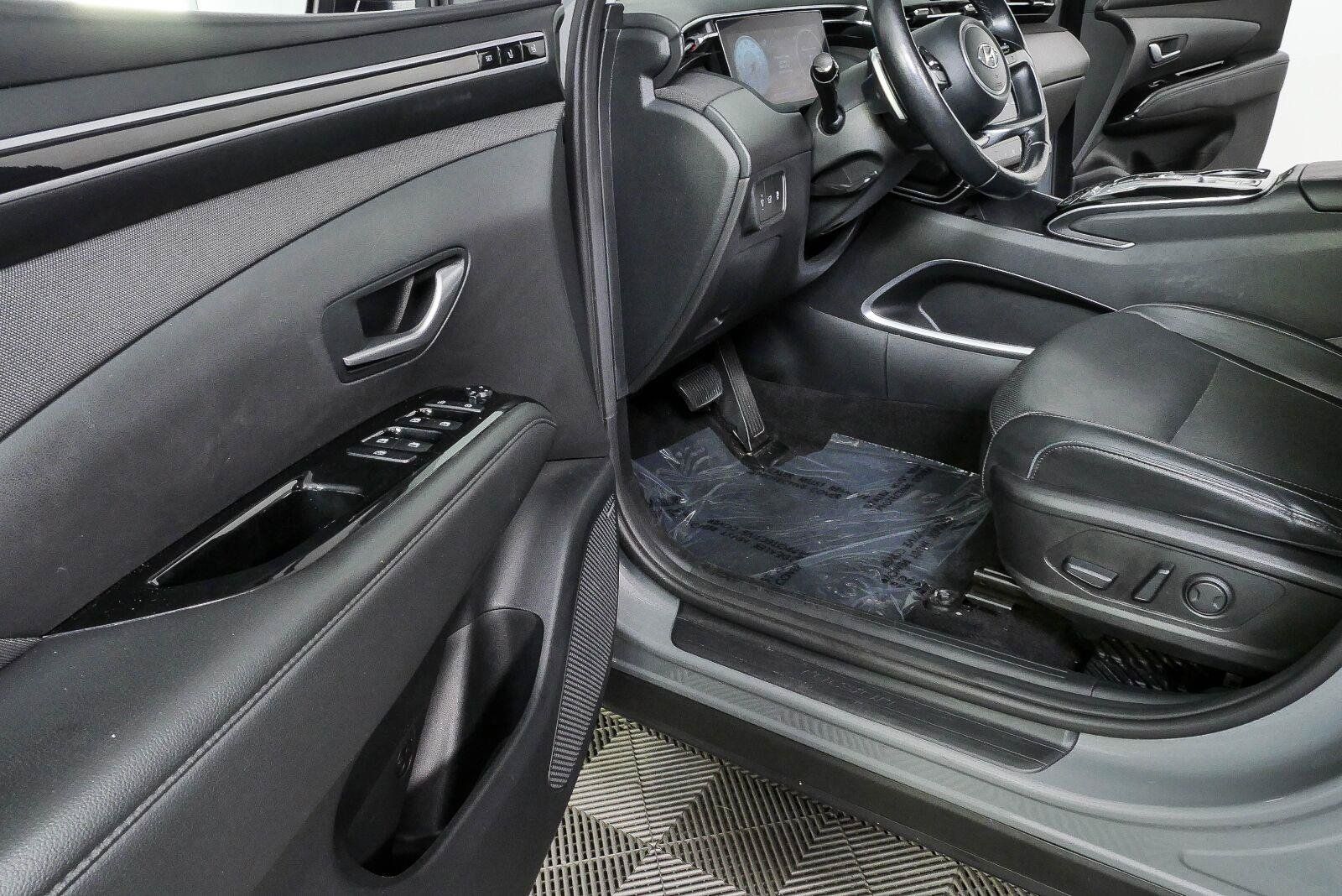 Used 2024 Hyundai Tucson Limited AWD/4WD image 28