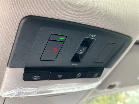 New 2025 Nissan Sentra SR w/ SR Premium Package image 21