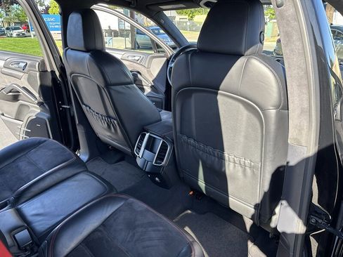 Used 2013 Porsche Cayenne GTS AWD/4WD image 33