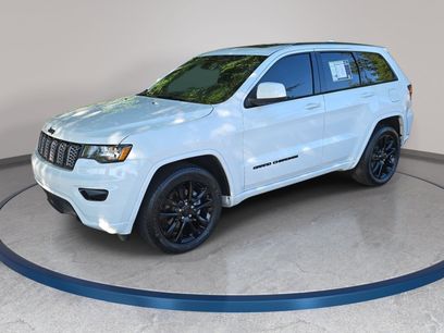 Used 2020 Jeep Grand Cherokee Altitude