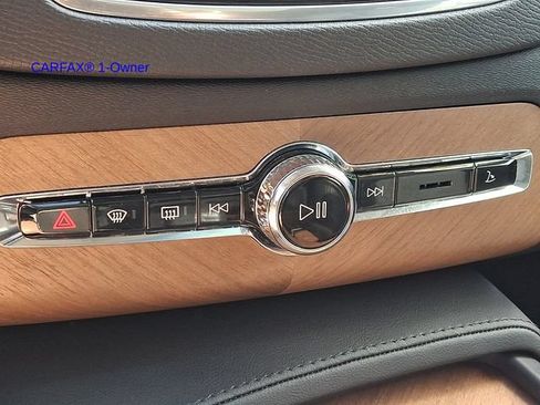 Certified 2025 Volvo XC90 T8 Plus w/ Protection Package Premier AWD/4WD image 19