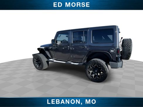 Used 2018 Jeep Wrangler Unlimited Sahara image 9