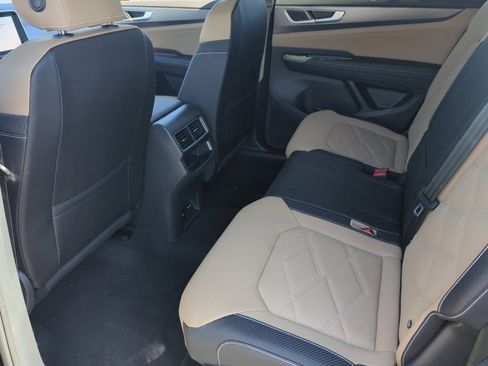 New 2026 Volkswagen Atlas Cross Sport SE image 17