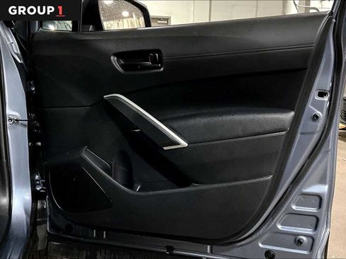 Used 2023 Toyota Corolla Cross LE w/ Moonroof Package image 23