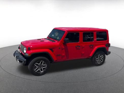 Used 2025 Jeep Wrangler Unlimited Sahara AWD/4WD image 8