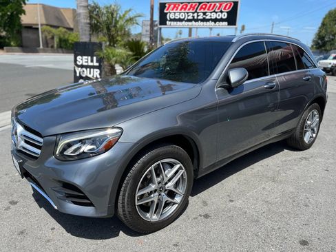Used 2019 Mercedes-Benz GLC 300 image 3