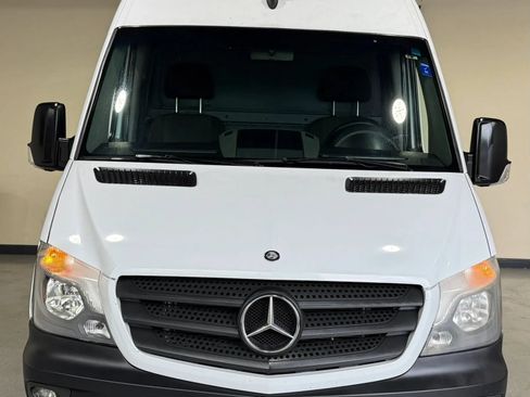 Used 2014 Mercedes-Benz Sprinter 3500 image 2