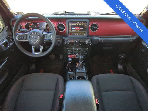 Used 2023 Jeep Gladiator Rubicon w/ Cold Weather Group image 19