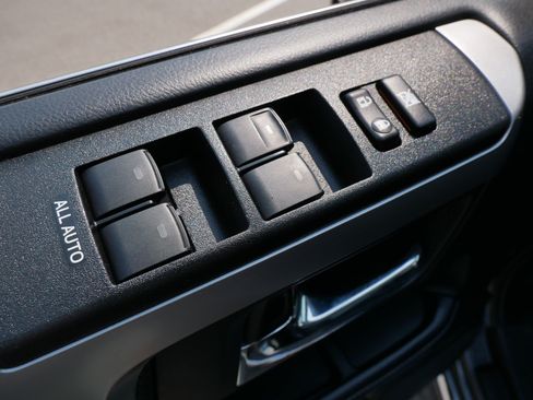 Used 2022 Toyota 4Runner Limited AWD/4WD image 19
