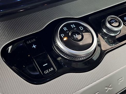 Certified 2025 Ford Expedition Active image 18