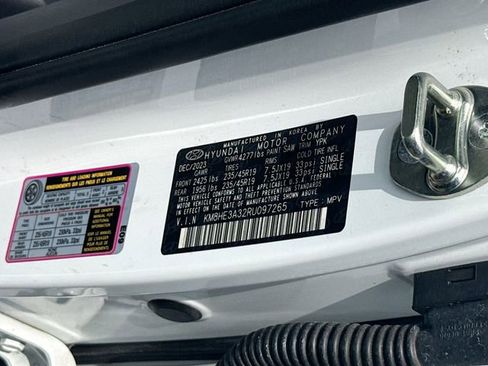 Used 2024 Hyundai Kona Limited FWD image 30